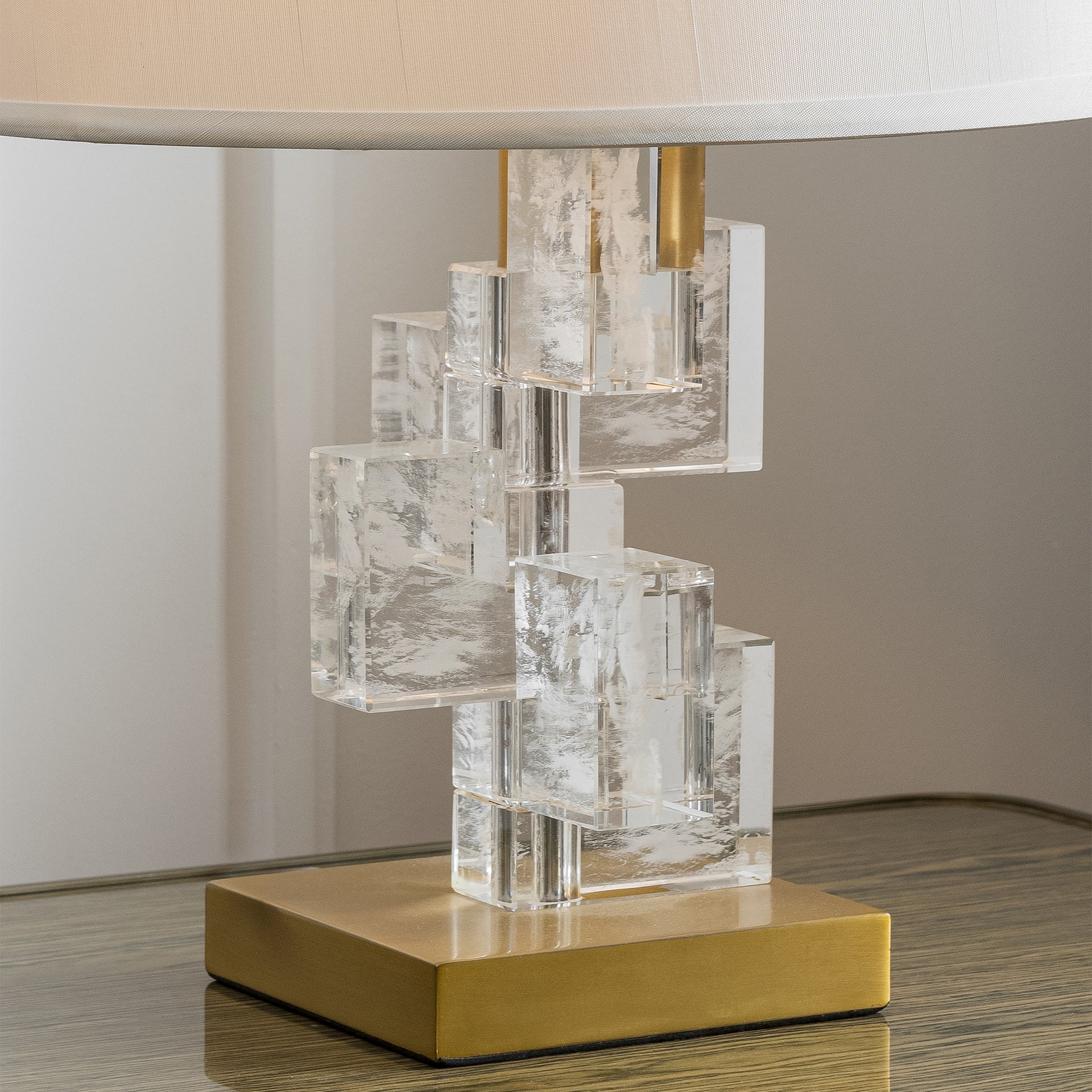 VERA ANTIQUE BRASS TABLE LAMP