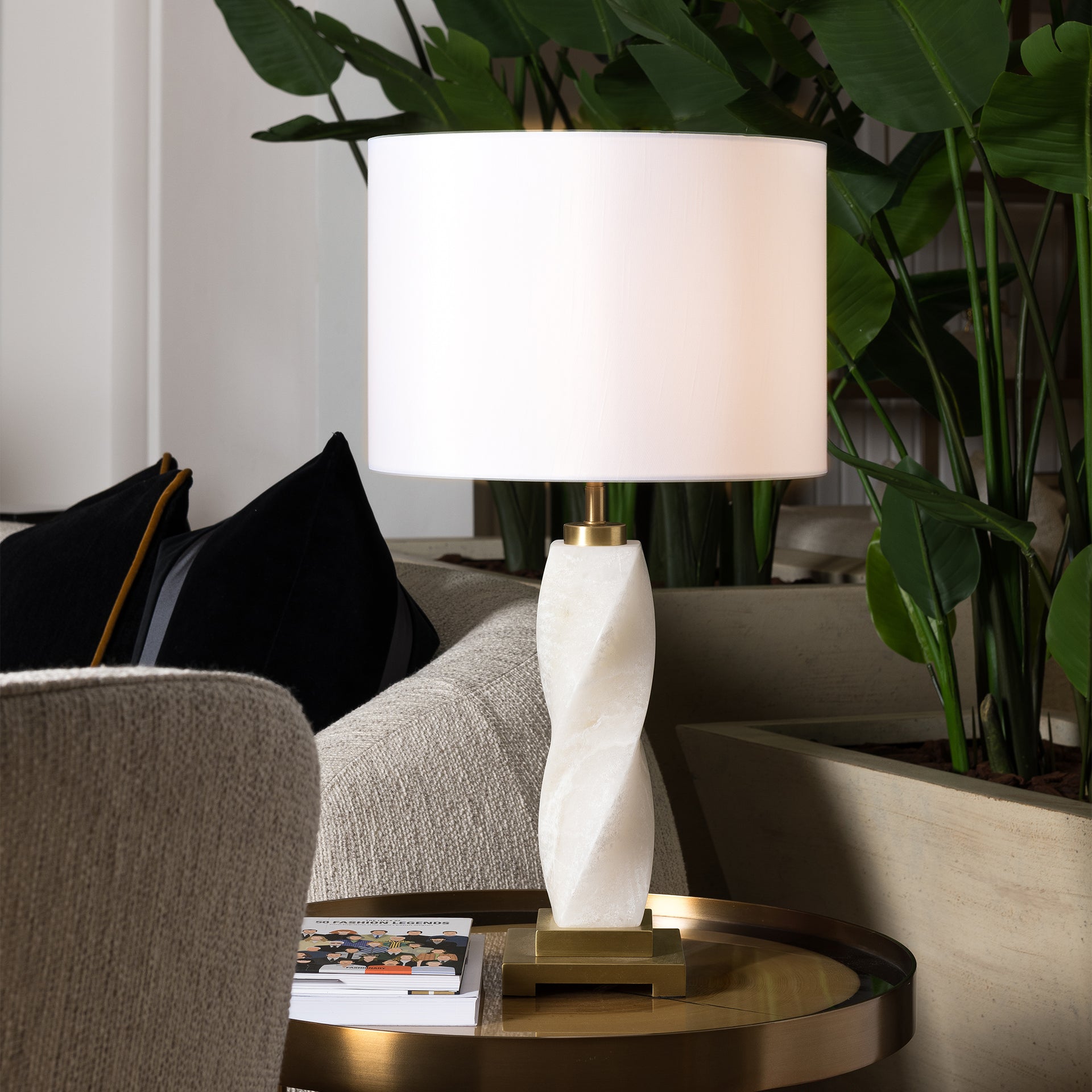 SOLOMONIC ALABASTER TABLE LAMP