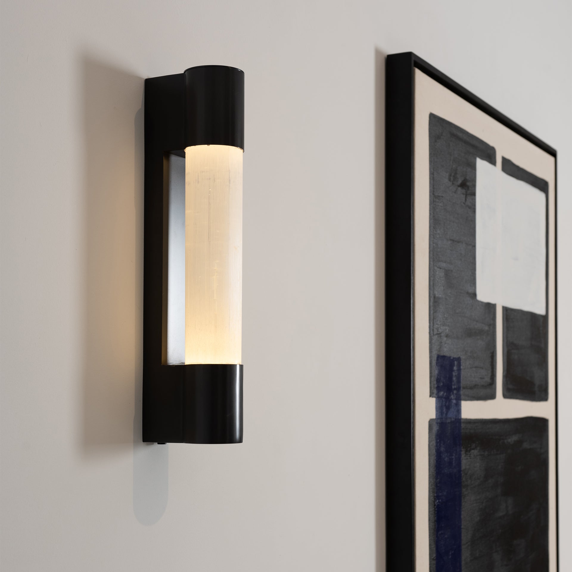 LYDIA SELENITE WALL LAMP