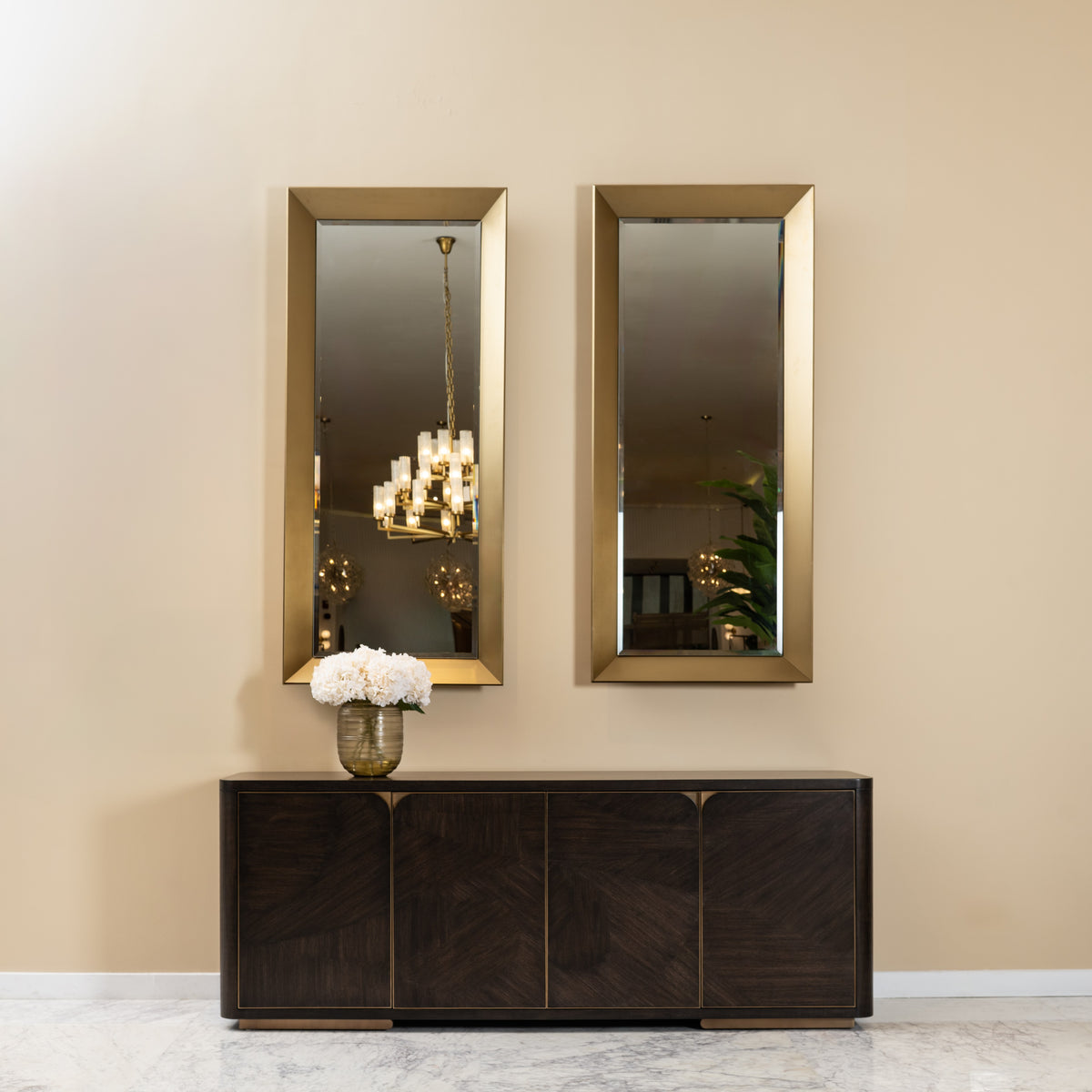 VALLERY SIDEBOARD